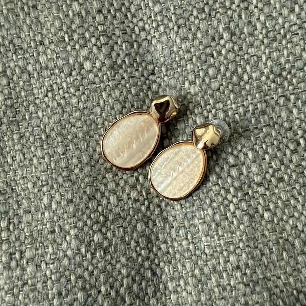 New Ann Taylor Gold & Cream Drop Earrings - Picture 2 of 4
